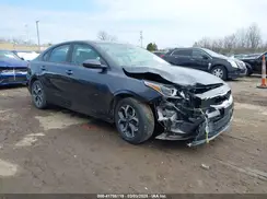 3KPF24ADXKE055613 2019 KIA FORTE