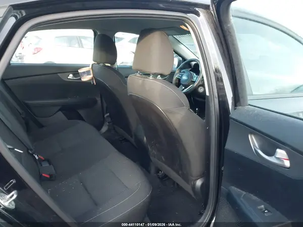 3KPF24ADXKE055868 2019 KIA FORTE - Image 8