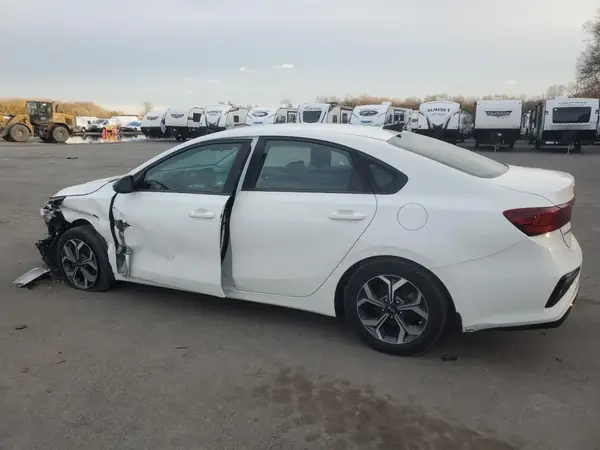 3KPF24ADXKE059094 2019 KIA FORTE - Image 2