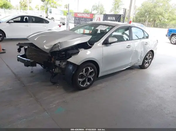 3KPF24ADXKE059502 2019 KIA FORTE - Image 2