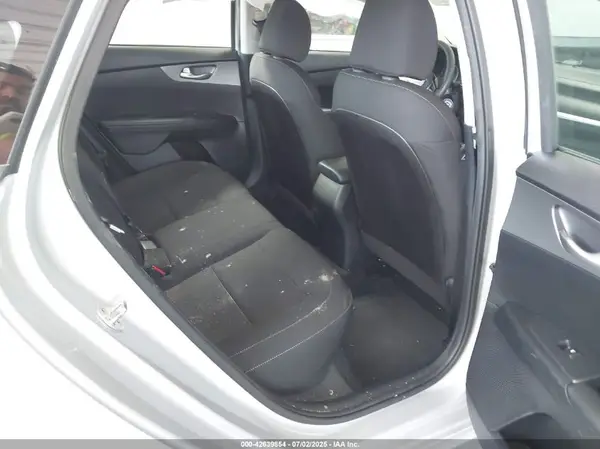 3KPF24ADXKE059502 2019 KIA FORTE - Image 8