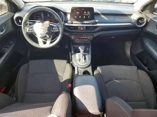 3KPF24ADXKE060973 2019 KIA FORTE - Image 8