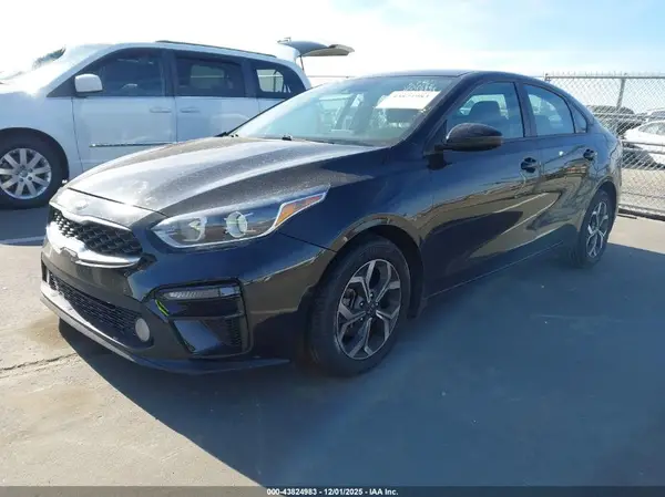 3KPF24ADXKE064277 2019 KIA FORTE - Image 2