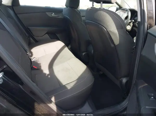 3KPF24ADXKE064277 2019 KIA FORTE - Image 8