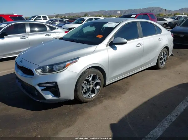3KPF24ADXKE064764 2019 KIA FORTE - Image 2