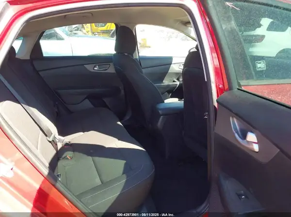 3KPF24ADXKE066353 2019 KIA FORTE - Image 8