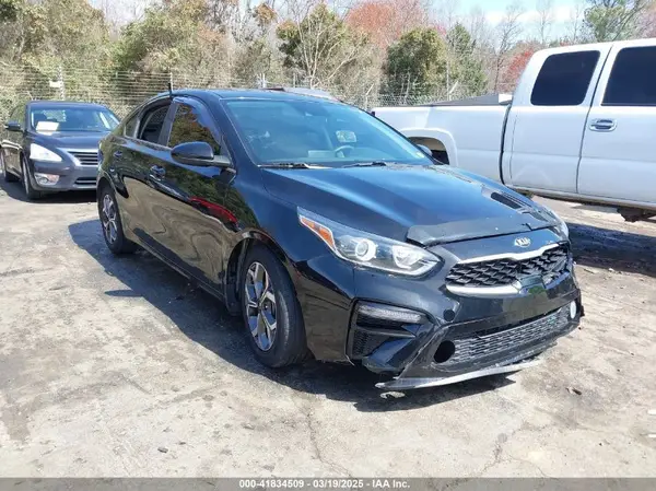 3KPF24ADXKE067633 2019 KIA FORTE - Image 1