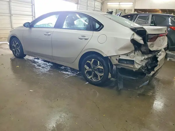 3KPF24ADXKE071522 2019 KIA FORTE - Image 2