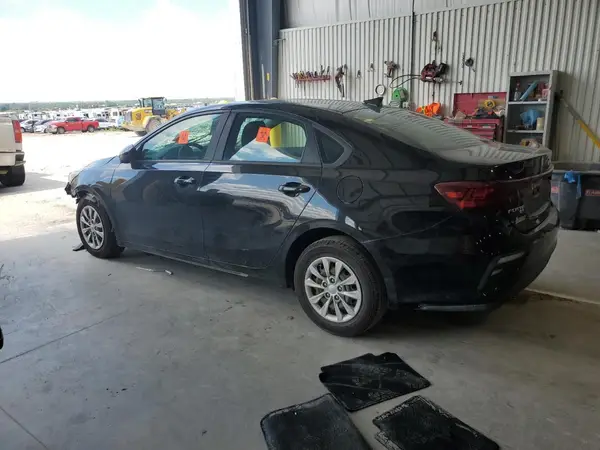 3KPF24ADXKE074002 2019 KIA FORTE - Image 2
