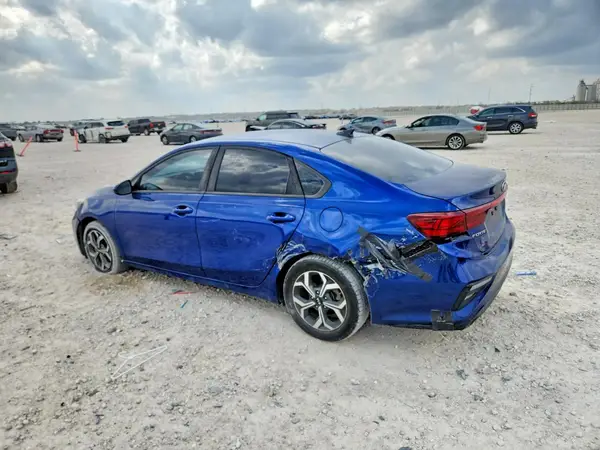 3KPF24ADXKE074047 2019 KIA FORTE - Image 2