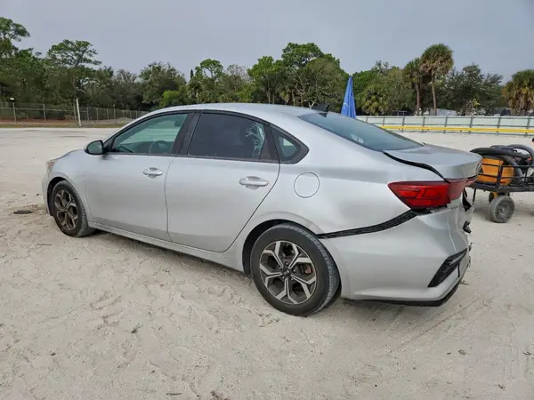 3KPF24ADXKE074257 2019 KIA FORTE - Image 2