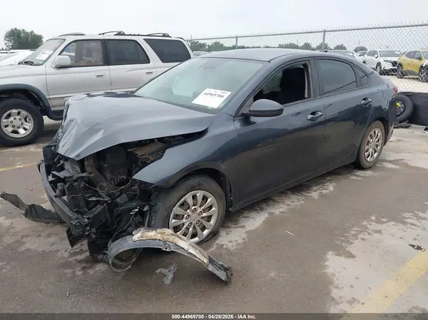 3KPF24ADXKE075019 2019 KIA FORTE - Image 2