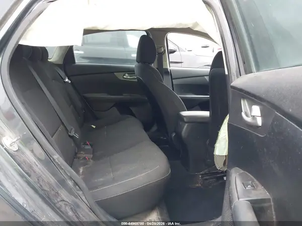 3KPF24ADXKE075019 2019 KIA FORTE - Image 8