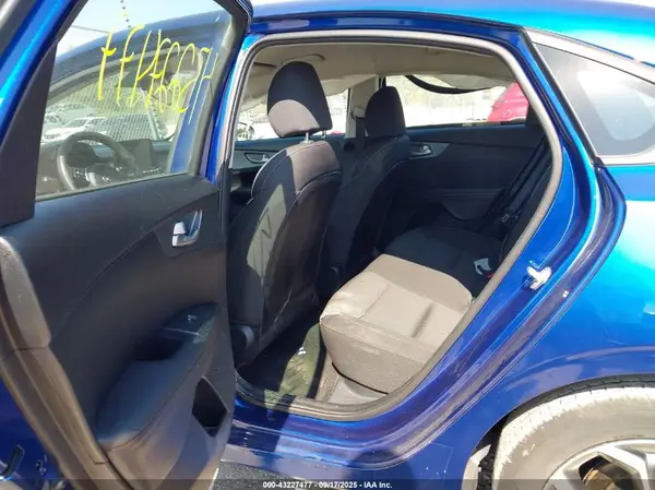 3KPF24ADXKE075120 2019 KIA FORTE - Image 8