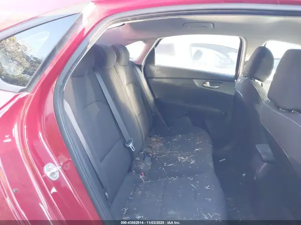 3KPF24ADXKE075294 2019 KIA FORTE - Image 8