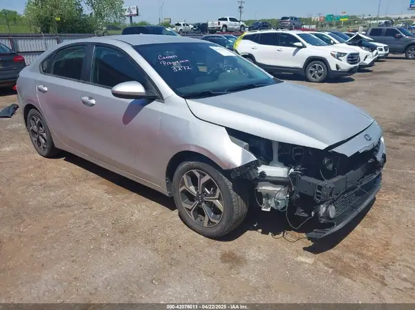 3KPF24ADXKE075750 2019 KIA FORTE - Image 1