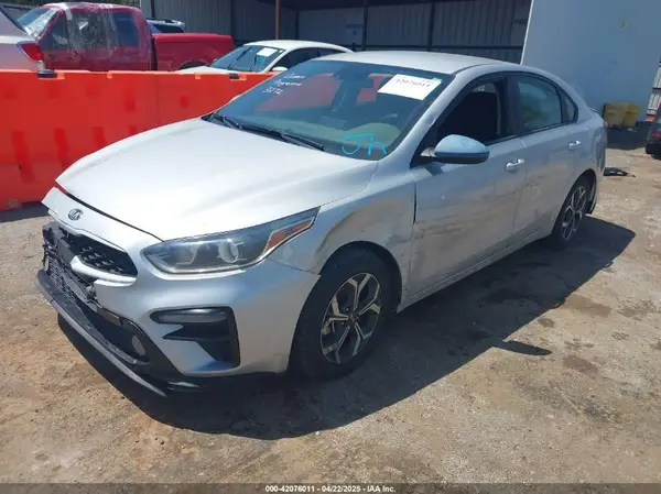 3KPF24ADXKE075750 2019 KIA FORTE - Image 2