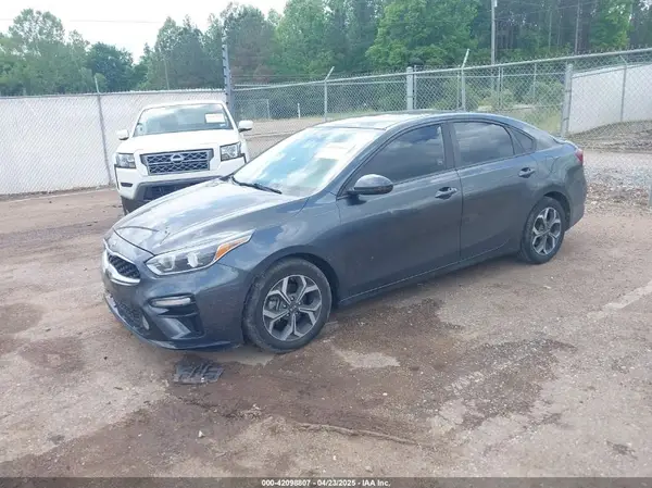 3KPF24ADXKE077398 2019 KIA FORTE - Image 2