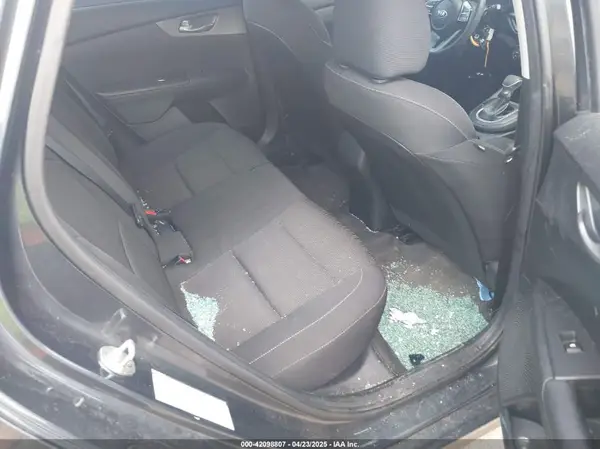 3KPF24ADXKE077398 2019 KIA FORTE - Image 8