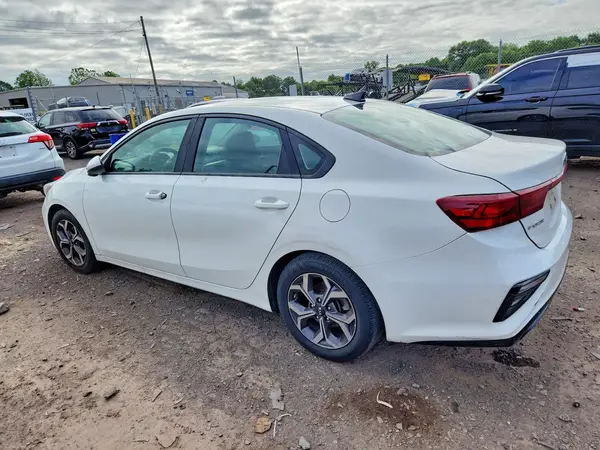 3KPF24ADXKE080804 2019 KIA FORTE - Image 2