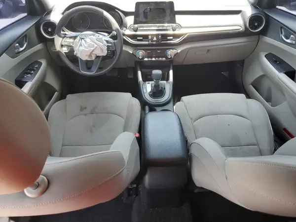 3KPF24ADXKE083122 2019 KIA FORTE - Image 8