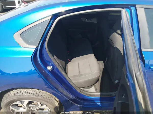 3KPF24ADXKE085047 2019 KIA FORTE - Image 8