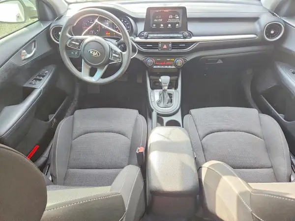 3KPF24ADXKE085081 2019 KIA FORTE - Image 8