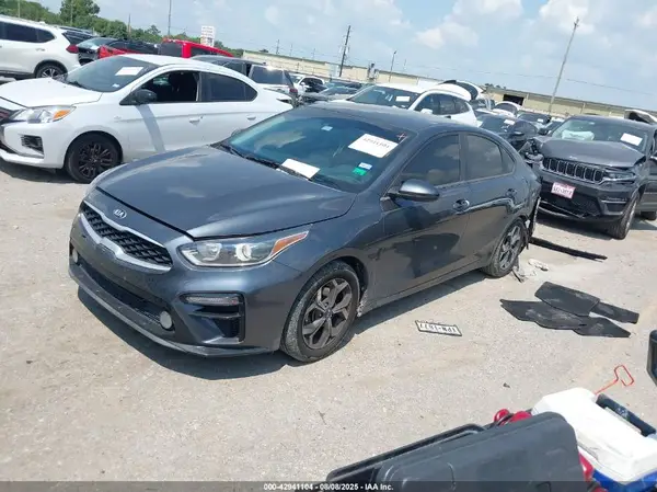 3KPF24ADXKE085727 2019 KIA FORTE - Image 2