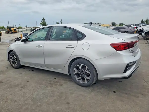 3KPF24ADXKE090832 2019 KIA FORTE - Image 2