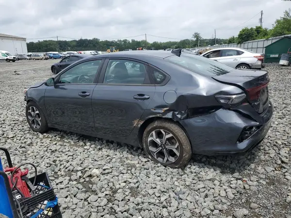 3KPF24ADXKE095576 2019 KIA FORTE - Image 2