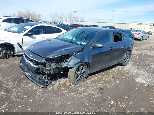 3KPF24ADXKE101554 2019 KIA FORTE - Image 2