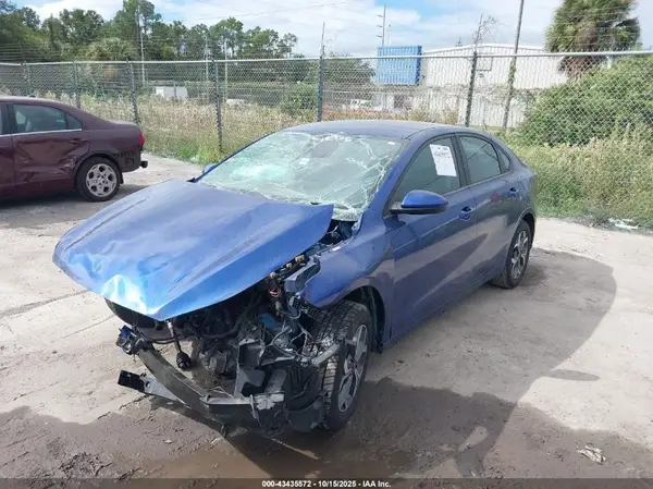 3KPF24ADXKE102526 2019 KIA FORTE - Image 2