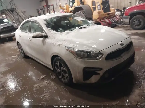 3KPF24ADXKE103532 2019 KIA FORTE - Image 1