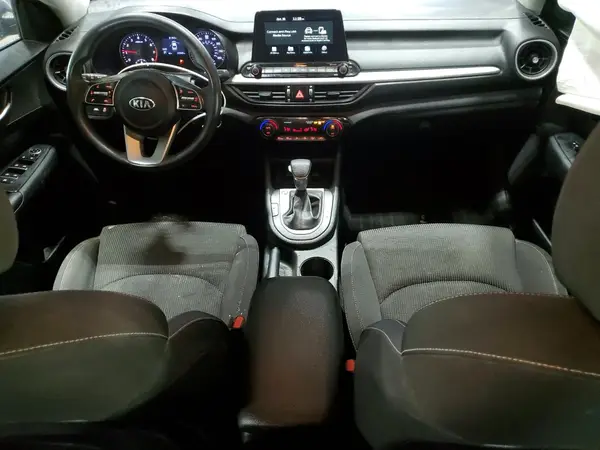 3KPF24ADXKE103675 2019 KIA FORTE - Image 8