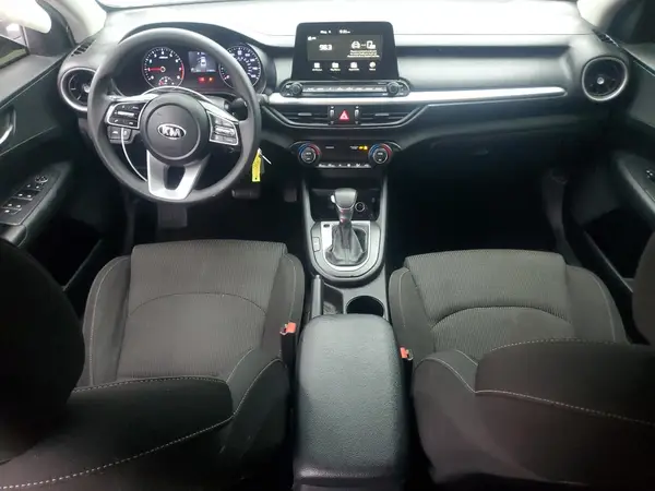 3KPF24ADXKE103823 2019 KIA FORTE - Image 8