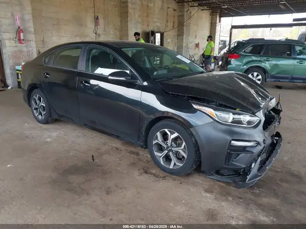 3KPF24ADXKE103885 2019 KIA FORTE - Image 1