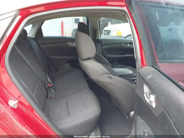 3KPF24ADXKE108732 2019 KIA FORTE - Image 8