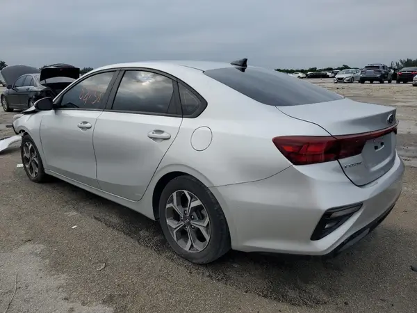 3KPF24ADXKE108939 2019 KIA FORTE - Image 2