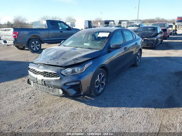 3KPF24ADXKE109184 2019 KIA FORTE - Image 2