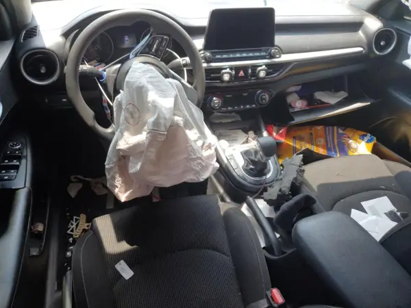 3KPF24ADXKE110870 2019 KIA FORTE - Image 8