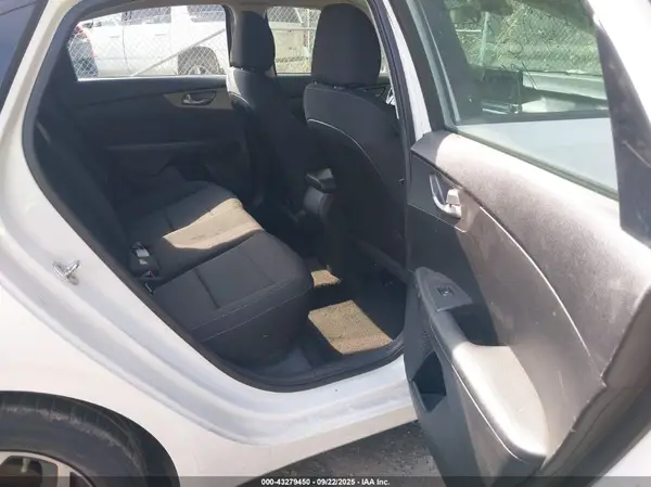 3KPF24ADXKE110920 2019 KIA FORTE - Image 8