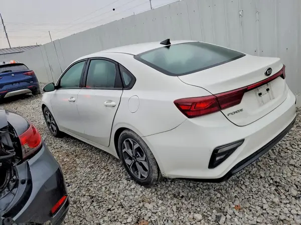 3KPF24ADXKE112134 2019 KIA FORTE - Image 2
