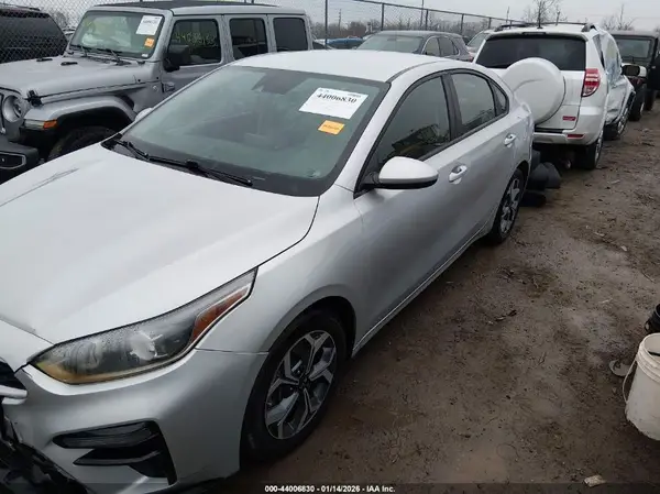 3KPF24ADXKE113722 2019 KIA FORTE - Image 2