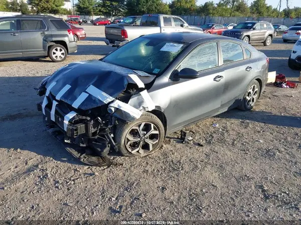 3KPF24ADXKE117656 2019 KIA FORTE - Image 2