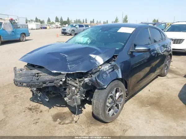 3KPF24ADXKE118063 2019 KIA FORTE - Image 2