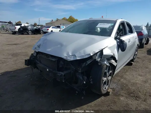 3KPF24ADXKE118208 2019 KIA FORTE - Image 2