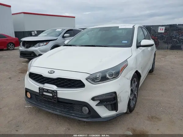 3KPF24ADXKE119178 2019 KIA FORTE - Image 2