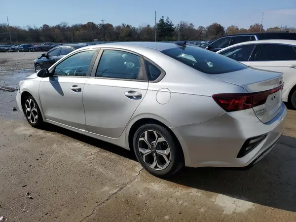 3KPF24ADXKE119553 2019 KIA FORTE - Image 2