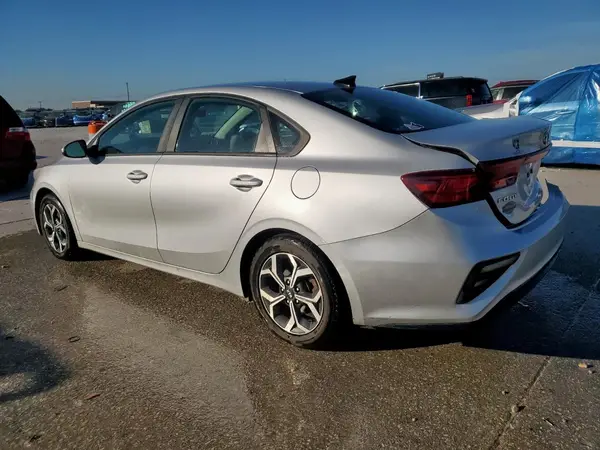 3KPF24ADXKE120086 2019 KIA FORTE - Image 2