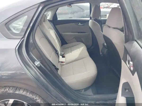 3KPF24ADXKE122159 2019 KIA FORTE - Image 8